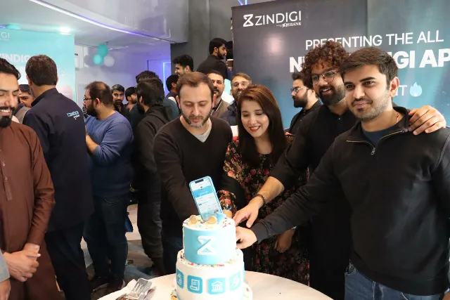 Zindigi gallery photo 60